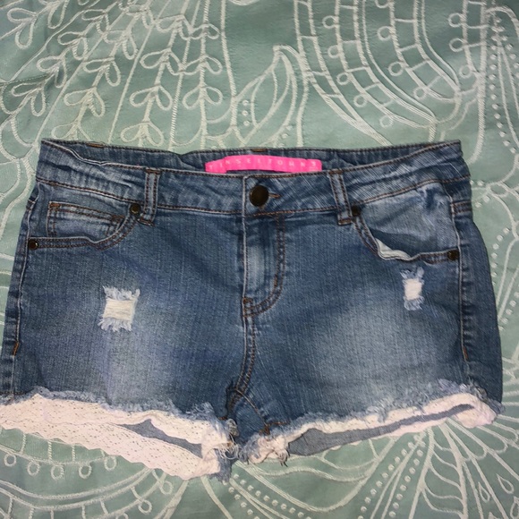 Tinseltown Lace Denim Shorts - Picture 2 of 5